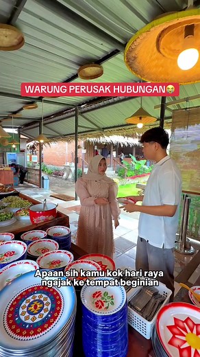 Kulineran Seabrek di Warung Kepulauan Asap