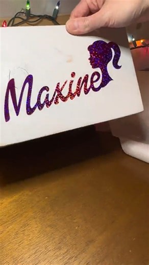 40 reactions | Iron on vinyl on wood! Who knew?! I think this is way better than permanent vinyl get the Cricut mini press #cricut #cricutprojects #silhouette #svgfile #svgcuttingfiles #svgdesigns #cricuthacks #cricutmade | Cricut Crafting for beginners on 99SVG | Facebook