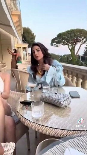 Basic instinct moment