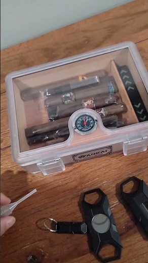 First impressions of Humidor Cigar Box