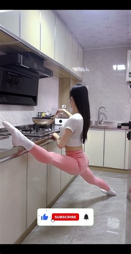 Morning Stretch for Flexible Body #morningstretch #flexibilityroutine #womensworkout #mobility