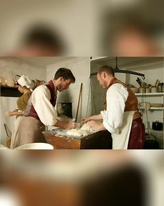 Ever wondered how bread changed? This video journeys from Victorian baking methods to modern British bread consumption. Uncover the history, social context, and techniques behind this staple food. A slice of history! #BritishFood #BreadHistory #VictorianEra #FoodCulture #BakingMethods From: Victorian Bakers S1 Ep1 | Absolute History