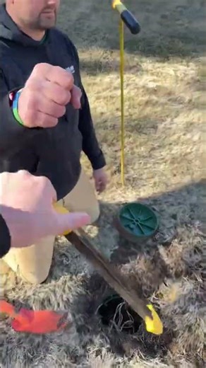 Who uses the Armada pro 800 for valve location? ￼