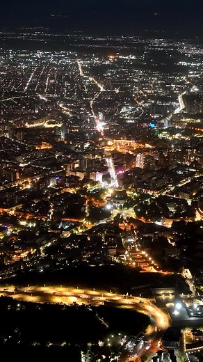 Yerevan at night — musical fountains, good vibes, and people just enjoying the moment. ✨ #Armenia #TheHiddenTrack #YerevanNights #EveningVibes #CityLife | Armenia.Travel