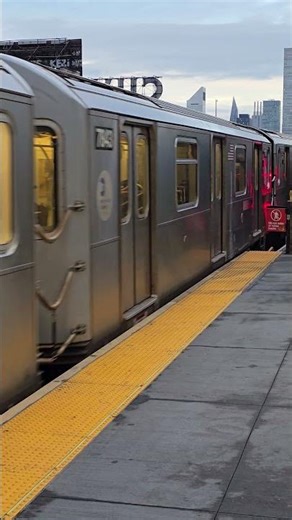 MTA | R188 7 Train approaching Queensboro Plaza