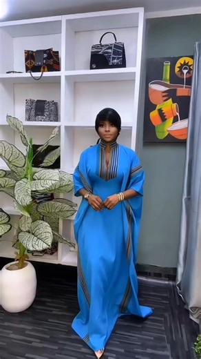 Élégante et puissante😊🔥🔥. Laissez votre aura s’exprimer avec le gant #Titu #Boss. Une présence qui ne demande pas la permission👌 📞 237694773762 | Üwa House of Style