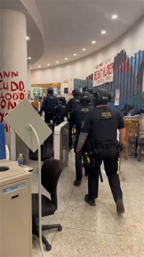 14K views · 155 reactions | Law enforcement cleared a library at Oregon’s Portland State University for a second time Thursday night, with the day’s arrests there reaching at least 30, as pro-Palestinian protests and resulting police actions continued to roil the campus and many others across the country. https://wapo.st/4bmtujH | Washington Post | Facebook