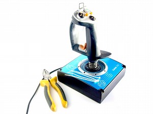 Making your joystick more helicopter-friendly • HeliSimmer.com