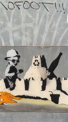 PL: Banksy w Portishead? 🐟 Sprawdź prawdę!ENG: Banksy in Portishead? 🐟 The truth revealed!
