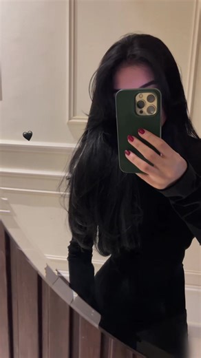 فستان الشتاء من ألينا: أنيق وعصري