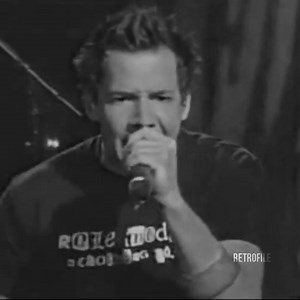 Addicted - 2002🥀 | R E T R O F I L E