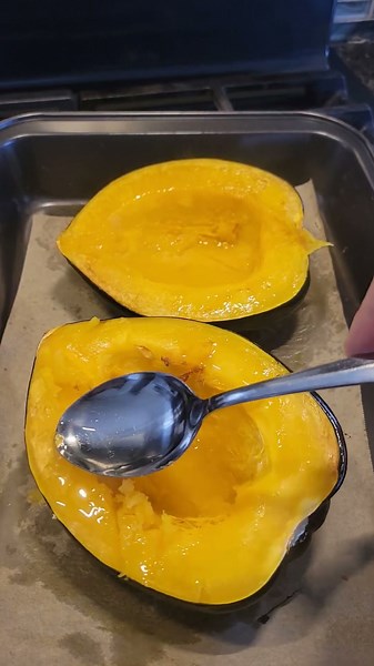 My favorite way to cook Acorn Squash🌱