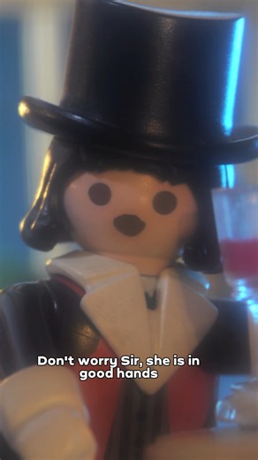 Part 2 of our Halloween Mansion story is here! Shadows stir in the mansion... Can you imagine what happens next? Part 3 next Friday! #PLAYMOBIL #Halloween #VictorianDollhouse | Playmobil