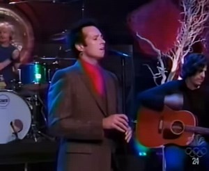 337K views · 12K reactions | “The girl got reasons, they all got reasons.” Celebrating the anniversary of STP’s “No. 4” album, released on this day in 1999. Here’s “Sour Girl” live in 2000. #grungebible #stonetemplepilots | The Grunge Bible | Facebook