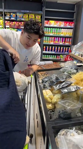 Dad's Clever Parenting Hacks for Twins