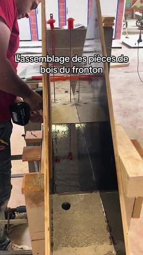 1.3K views · 86 reactions | L’assemblage des pièces de bois du fronton | Rémi Fusaro | Facebook