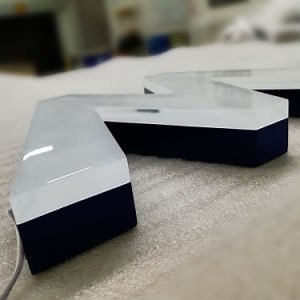 [Hot Item] Transparent Square Face Lit Acrylic Letter Illuminated Advertising Sign