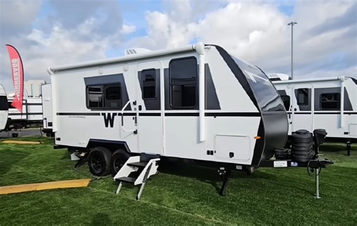 All-New Winnebago Micro Minnie 2000FRB Travel Trailer Is a Sum of Awesome Things