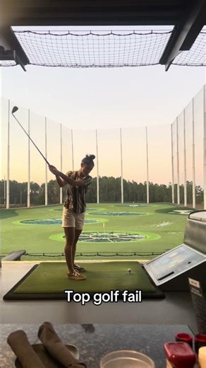 Top golf fail ⛳️💀😭#topgolf #fail #funny #laugh #fyp #fypシ #trending #viral #shorts #sweatyhands