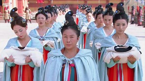 2.4M views · 18K reactions | A maid dozed off during a celebration but caught the Emperor’s eye, changing her fate forever!| Women of the Tang Dynasty | 唐宫燕 ❤‍Full EPs of《Women of the Tang Dynasty 》→https://www.youtube.com/@HiDrama2 李Click to follow our Facebook "In Drama" https://www.facebook.com/inDramaTV | InDrama | Facebook