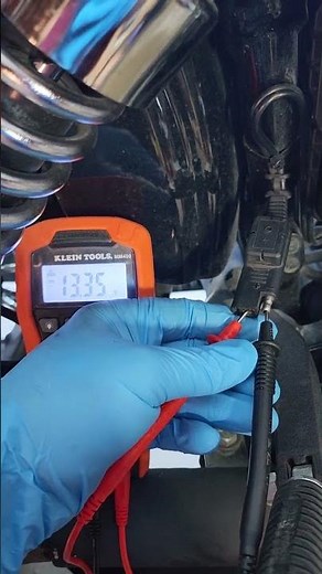 Changed out voltage regulator /rectifier. Seems to be charging