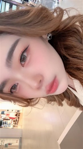 Eka Selvianita on Instagram: "🍣🍡🍭"