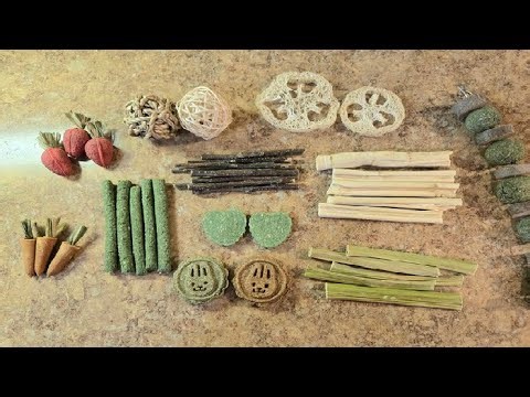 40 PCS Rabbit Chew Toys for Teeth, Natural Bunny Chew Toys Carrot, Strawberry, Timothy Grass Cake Re