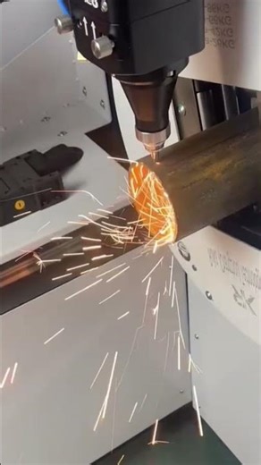 Metal Pipe Cutting in Laser Cutter #lasercuttingmachine #pipecutter