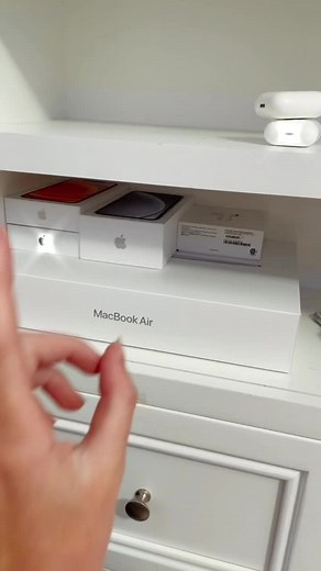 Walk the Other Way - Preppy Aesthetic Videos