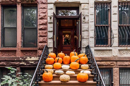 13 Best Places to Visit for Halloween—With Spooky Ghost Stories and Over-the-top Events