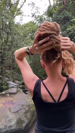 2 simple everyday dread styles using just 1 stretchy dread tie. Dreadlock Hairstyles #dreadlockstyle