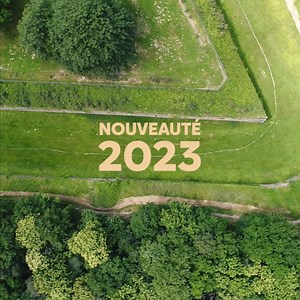 😍 Un nouvel espace « 𝗜𝗻𝗱𝗶𝗲 𝗪𝗮𝘆 » ! Pour les plus anciens ce sera assurément un évènement : Nous allons à nouveau fouler l’herbe des douves du Fort de Saint-Père ! En effet, pour mieux accueillir les festivaliers, nous aménageons un espace de détente avec restauration et un bar proposant la nouvelle cuvée « 𝗜𝗻𝗱𝗶𝗲 𝗪𝗮𝘆 », bière bio créée en collaboration avec les bretons de la Brasserie Skumenn. Chaque soir nous y organiserons également les after-show du festival jusqu’à 5h00. Plus