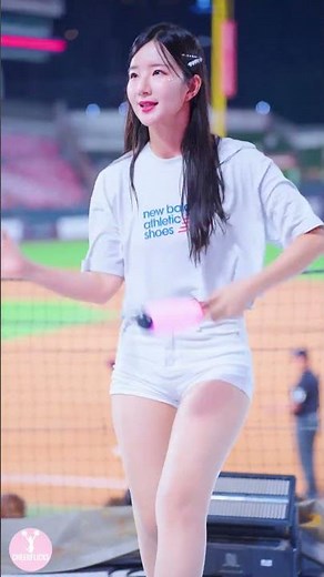 The Crowd Went Wild for Kim Jina 😍🔥 | KBO Cheerleader Fancam