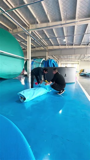 Neuartiger Pool mit Hightech-Materialien aus China, weltweiter Versand. Schreib mir schnell eine DM.#schwimmen #fabrik #pool #gartenpool #poolparty