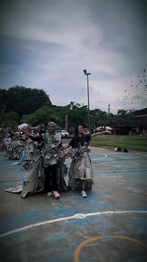 Lestari Sintok ! Sime Darby's Fashion Show #uum #enjoy #fypシ #fyp #msk241 #simedarby #lestarisintok #enjoy #uumsintok #santaitapiberisi #uumsintok @inasissimedarby