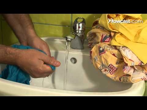 How to Hand Wash Clothes