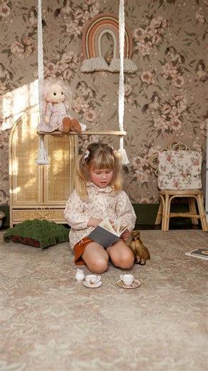 Welcome August, we’ve been waiting for you. ✨ Featuring our Simply Severn Soft Pink by Morris & Co. | Ruggable