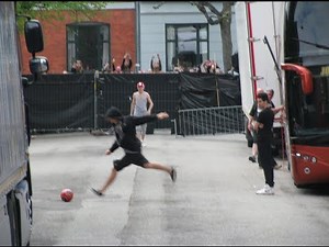 HD | Louis, Niall And Zayn Playing Football Outside Forum - May 10th 2013
