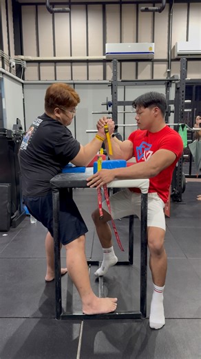 44K views · 712 reactions | Heavyweight Training #กายธนภัทร #GuyTanapat #armwrestling #งัดข้อ #งัดข้อให้เส้นจม | Tanapat Thammaya | Facebook