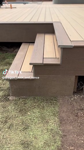 New @Timbertech coconut husk decking with Dark Roast borders. Finished it off with some @Dekor lighting. #Timbertech #decks #deck #deckbuilding #pnw #oregon #reel #fastenmasterpro #milwaukeetools #grkfasteners