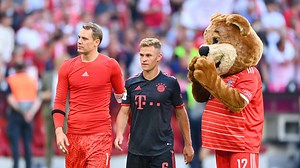 „Berni“ sieht plötzlich ganz anders aus: Bayern-Fans laufen gegen neues Maskottchen Sturm