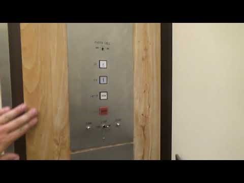 Montgomery Hydraulic Elevator - JCPenney - Clackamas Town Center - Happy Valley, OR