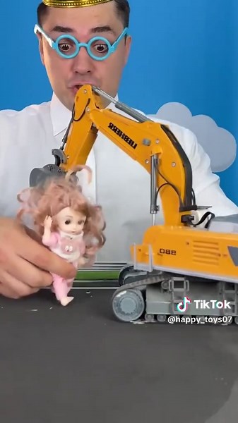 Explore the Biggest Smartphone Toy at Construction Site