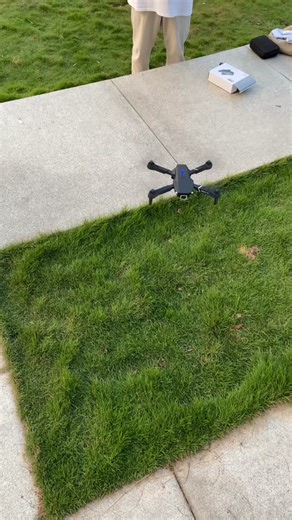 A $10 drone? The cheapest drone ever~#dronevideo #drone #drones #tiktokmademebuyit