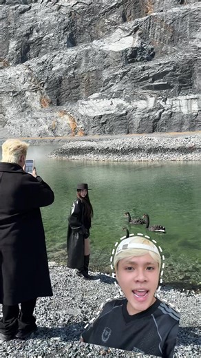 Chụp có mấy tấm ảnh mà phải đánh đổi vậy đó :((