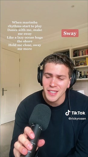 If it ain’t broke #swaymemore #songcover #michaelbublé #deanmartin #singingcover #malesinger