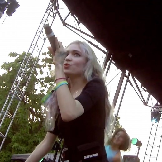Grimes 'Oblivon' Live Performance in Chicago | July 20, 2014