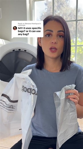 Want to know what type of bags work in the Litter-Robot 4? We suggest using the Litter-Robot Waste Drawer Liners or any standard-size kitchen trash bag. 👍 What do you want to know next? #LitterRobot #Litterbox #CatParent #SelfCleaningLitterBox #CatProducts #CatsOfTikTok #CatMom