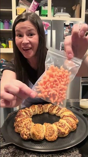 Easy Mardi Gras King Cake Recipe Homemade King Cake Hack with Cinnamon Rolls | Frugal Mom DIY Ideas