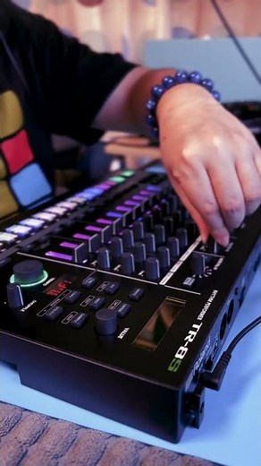 Roland 「TR-8S」開封